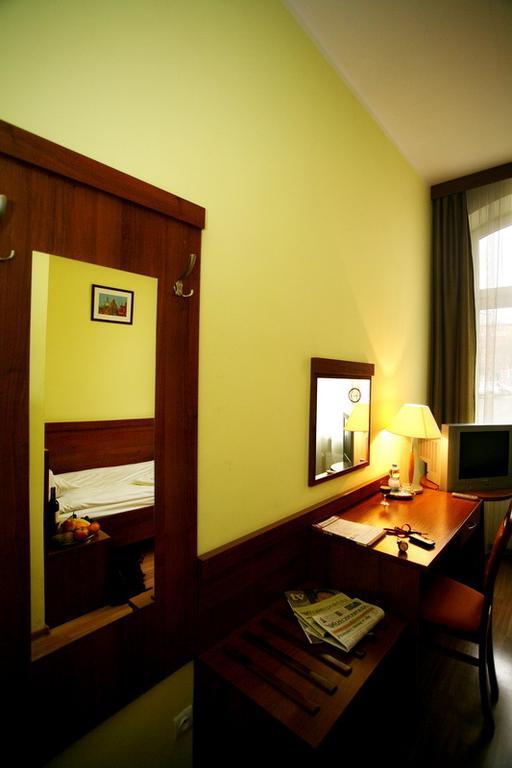 Hotel Arkadia Wałbrzych Habitación foto